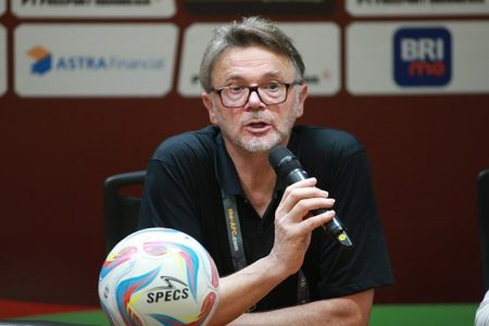 NÓNG: HLV Troussier đề cập đến tương lai sau thất bại ê chề của ĐTVN Troussier