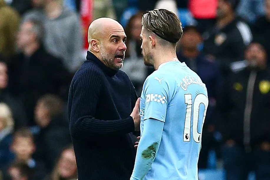 Pep nổi giận, quát mắng Jack Grealish ngay sau trận hoà Arsenal editorial use no use unauthorised 890851172