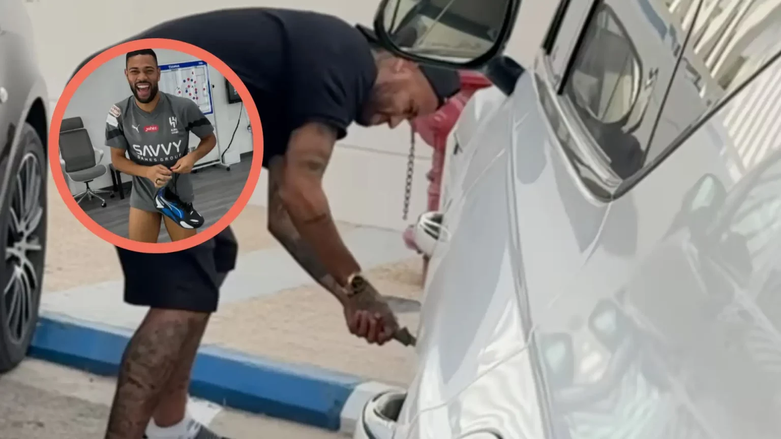 Bị chơi xấu, Neymar rạch lốp xe của đồng đội trả đũa GOAL Zoom Frame Facebook 18