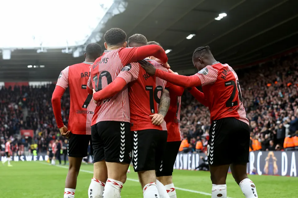 Xác định xong 2 đội bóng tham dự trận đấu đắt giá nhất hành tinh joe rothwell southampton congratulated team 885719826