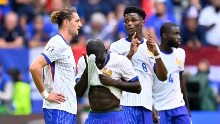 ĐT Pháp trả giá cực đắt sau khi vào tứ kết GOAL Blank WEB Facebook 64