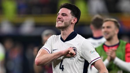 Declan Rice đưa ra lời hứa cực dị nếu Anh vô địch Euro image 61b68c54 b0b8 4039 818e 7dfae08a6c48 85 2560 1440