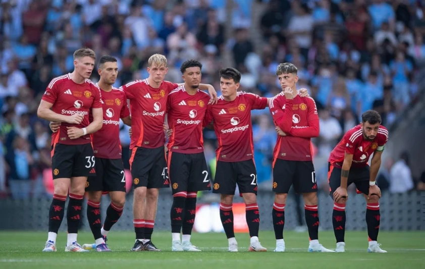 M.U thua lỗ tài chính nặng, có bị phạt trừ điểm như Everton? 66e252c83cf58