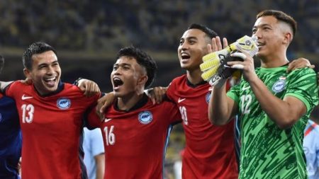 Lo dien doi thu dT Viet Nam o ban ket AFF Cup Thai Lan hay Singapore 4 1734712332 906 width740height416