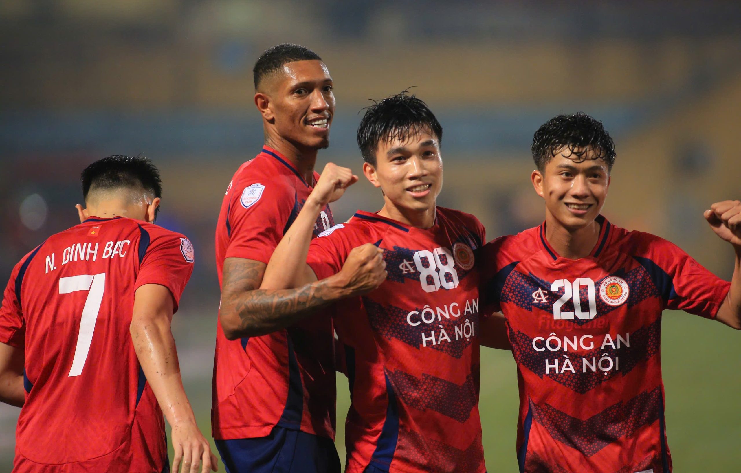 Ghiền Bóng Đá 21 z6293765011404 2d09400d87b2e7616286f80f1fe71f92 scaled e1738886649662