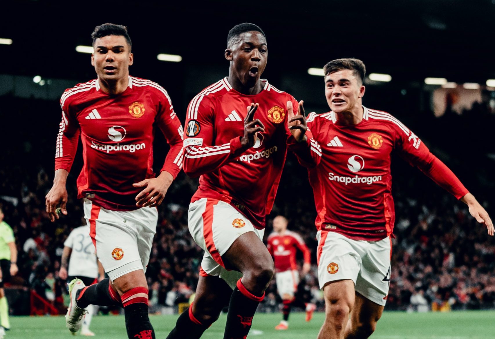 Ghiền Bóng Đá 9 GoxREf5W8AE5Qim scaled e1744932791429