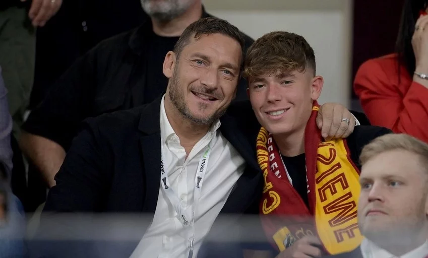 Con trai Totti giải nghệ ở tuổi 19 281c3983 e831 4622 8f7c 2ff03382e2b2 e1753688410410