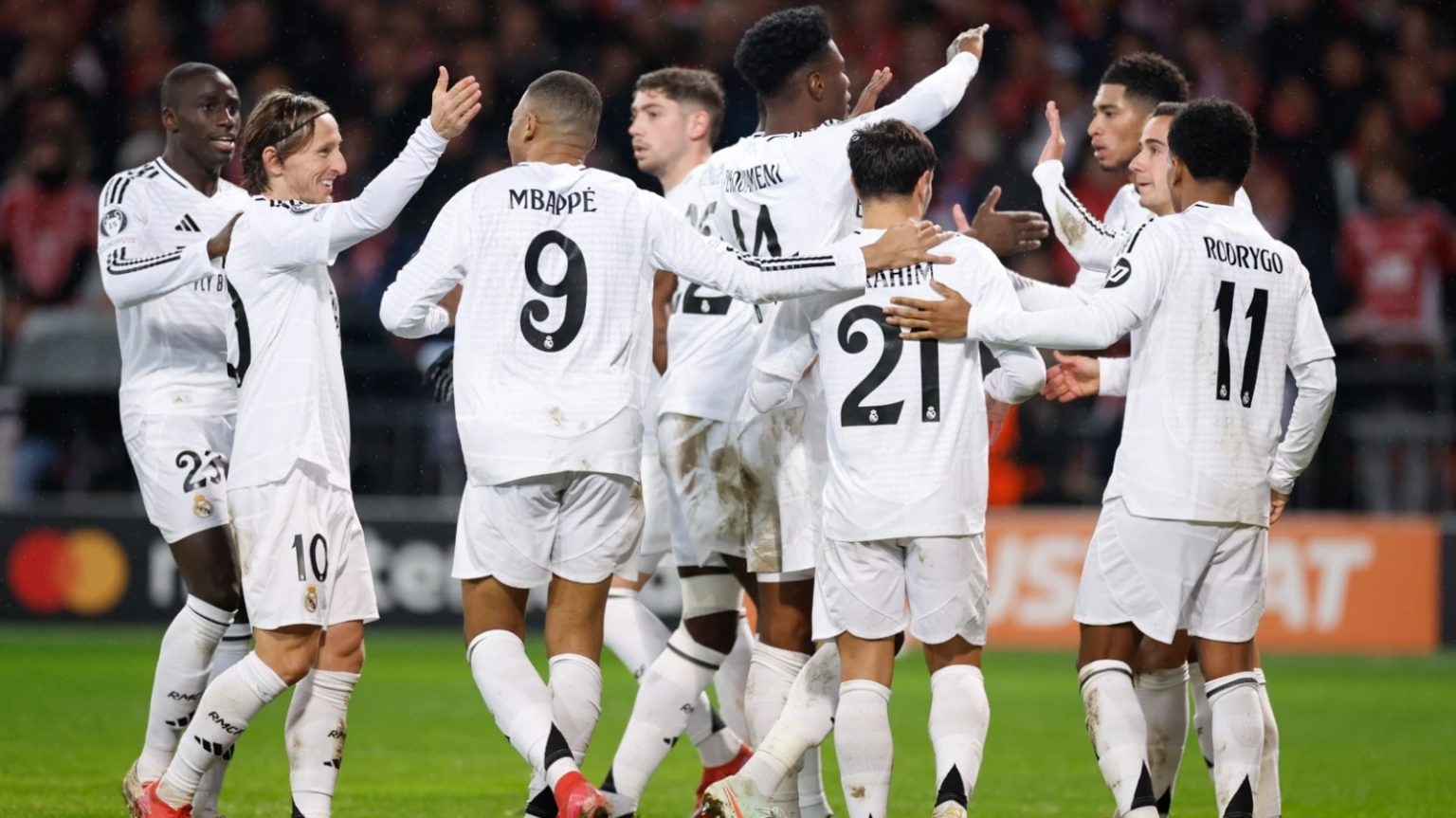 Real Madrid nhận tin sét đánh ở trận bán kết với PSG 69c8d901 2fad 4c99 80b6 493124f5e3eb