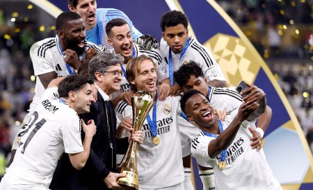 real madrid vo dich cup lien luc dia suc manh vinicius 52974 e1752982894602