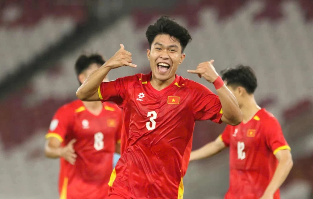 u23 viet nam 1 0 u23 campuchia hiep 2 ly duc danh dau ghi ban edited 1753193185092 e1753196500406