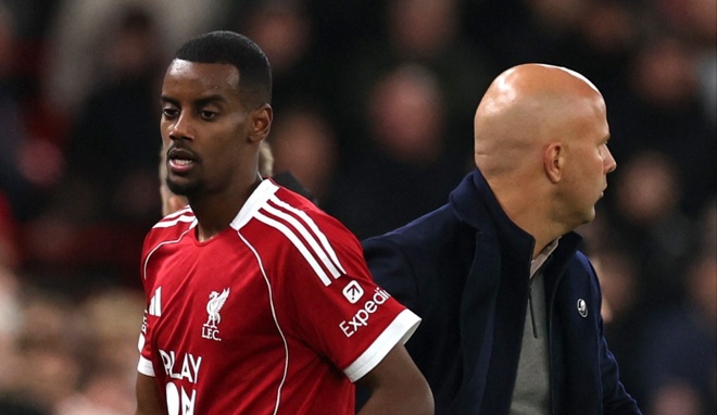 Các cựu danh thủ kêu gọi Liverpool loại bỏ Isak Is2 1