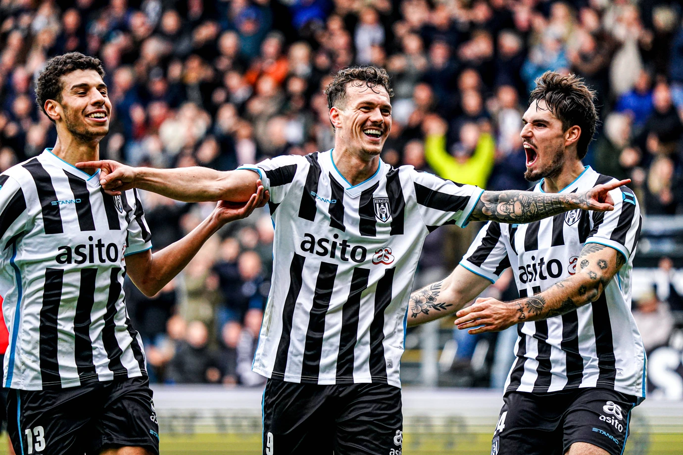 Ghiền Bóng Đá 21 q90gautofitcontaincompressionfastw1560h920